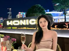 -MONICH牛排融合餐厅(和义大道购物中心店)