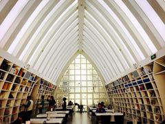 -钟书阁(松江泰晤士小镇店)