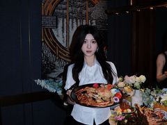 -雍容荟活波龙自助餐(IFS黑金店)