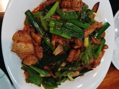 农家小炒肉-三里屯土灶炖公鸡地锅鸡(江东店)