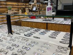 -罗伯特眼镜·蔡司官方授权(罗湖国贸店)