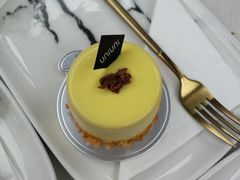 -UNI UNI(环亚凯瑟琳店)