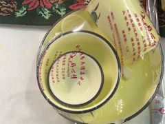 -刘姐啤酒鱼民族演艺餐厅(西街总店)