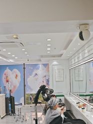 -镁连社·美联社