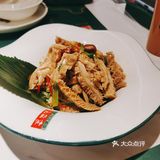 赶大早来吃新开业的早茶，味道还不错，精神一整天。