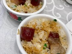 黄圃腊味煲仔饭-香山家宴