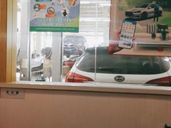 -上海华裕比亚迪4S店