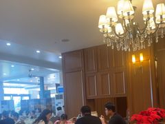 -鹏城人家海鲜酒家·23年老字号(较场尾店)
