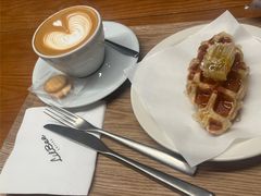 蜂巢croffle-LilBee Coffee