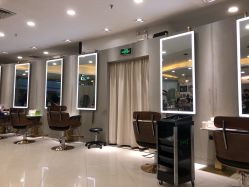点击看大图 -八佰伴8008星级形象店