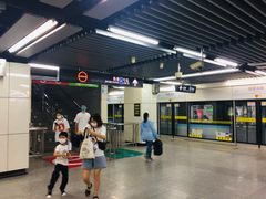 -陆家浜路(地铁站)