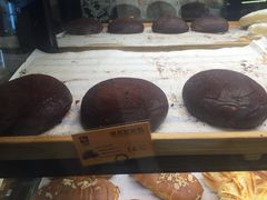 爆浆脏脏包-可颂坊(中心书城店)