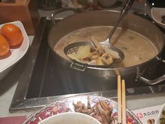 -尚尚仙·酸汤猪手·猪肚鸡火锅(华联万柳购物中心店)