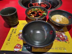 -谭鸭血老火锅(万象九宜城店)