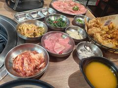 -香猪坊韩国烤肉专属门店(魏公村店)