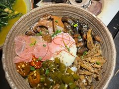 黑松露菌子焖饭-Ameigo梅果·云贵川bistro(长宁来福士店)