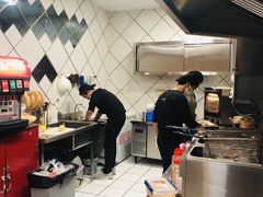 -龙治汉堡(中华城店)