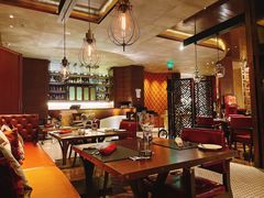 -恰餐厅及酒吧 CHAR Bar & Grill (北京丽都皇冠假日店)