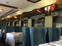 靠窗位-火车头法国西餐厅