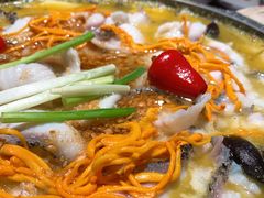 -山城外·非遗酸菜鱼(财富中心店)