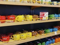 -m豆巧克力世界(上海世茂广场店)