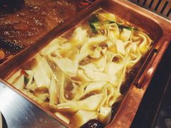 纳西三米扯面-老牌坊云南鱼豆花火锅(爱建店)