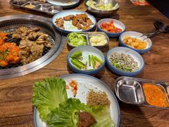 -明洞阿姨·韩式酱蟹烤肉·创意料理(三元桥店)