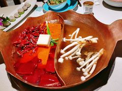 -墨居上隐·院子里火锅(峨眉店)