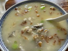 鲈鱼粥-亚忠小吃店(曾厝垵店)