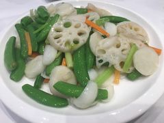 伴水芹香中水花-彩福皇宴(皇室堡店)