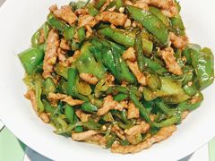 青椒肉丝-鑫小城故事·藕汤·家常菜(台北一路总店)