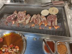 -马路牙子烧烤音乐酒馆(望京店)