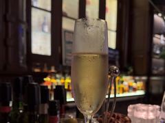 -LONG BAR 廊吧(外滩华尔道夫酒店)