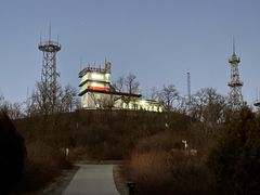 -鬼笑石后山停车场