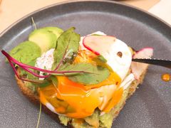 牛油果温泉蛋吐司-O'mills Sourdough Bakery&Bistro(永嘉路店)