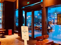 -星巴克(七宝领展广场1F店)