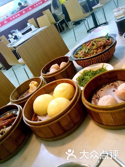 三宝粥铺(南京东路店)