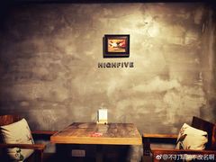 -HIGH FIVE哈福手工汉堡(桂林路店)