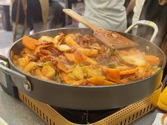 -豚妈妈汤饭·部队锅(南京东路店)