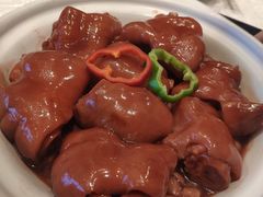 花生仁焖猪手-亢龙太子酒轩(东湖店)