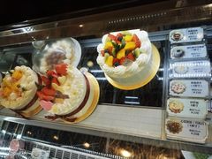 -花花卷卷·鲜食蛋糕(静安久光百货店)
