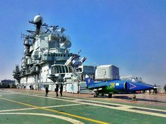 -泰达航母主题公园