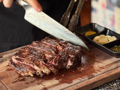 （帅哥）烤牛排-安立可意大利美食