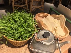豌豆尖-三出山火锅(南京万象天地店)