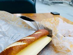 黄油碱水包-OUR Bakery(三里屯太古里店)