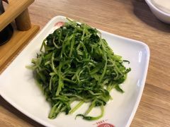 凉拌豆苗-老班长手工灌汤包老店(东山店)