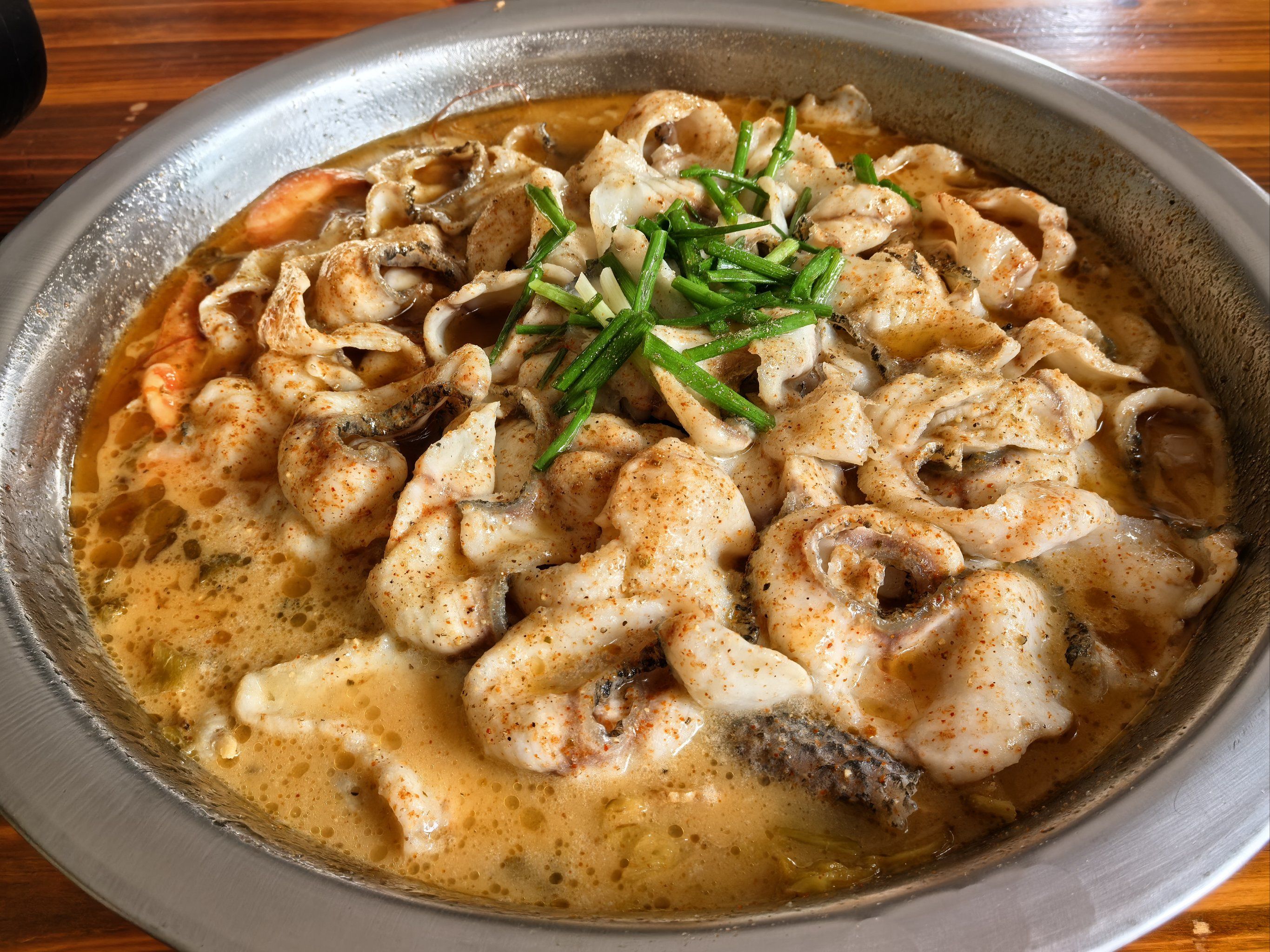 桐乡煲黑鱼片煲味道不错,一个人吃小份还是