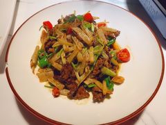 腌菜炒黄牛肉-姜君·千岛湖鱼头馆(浦东大道店)