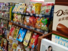 -全家便利店(襄阳南路店)