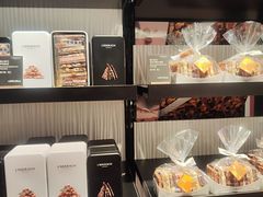 -Laderach 莱德拉(上海环贸iapm店)